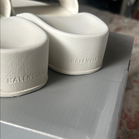 Balenciaga White Slide Sandals - Picture 5 of 10